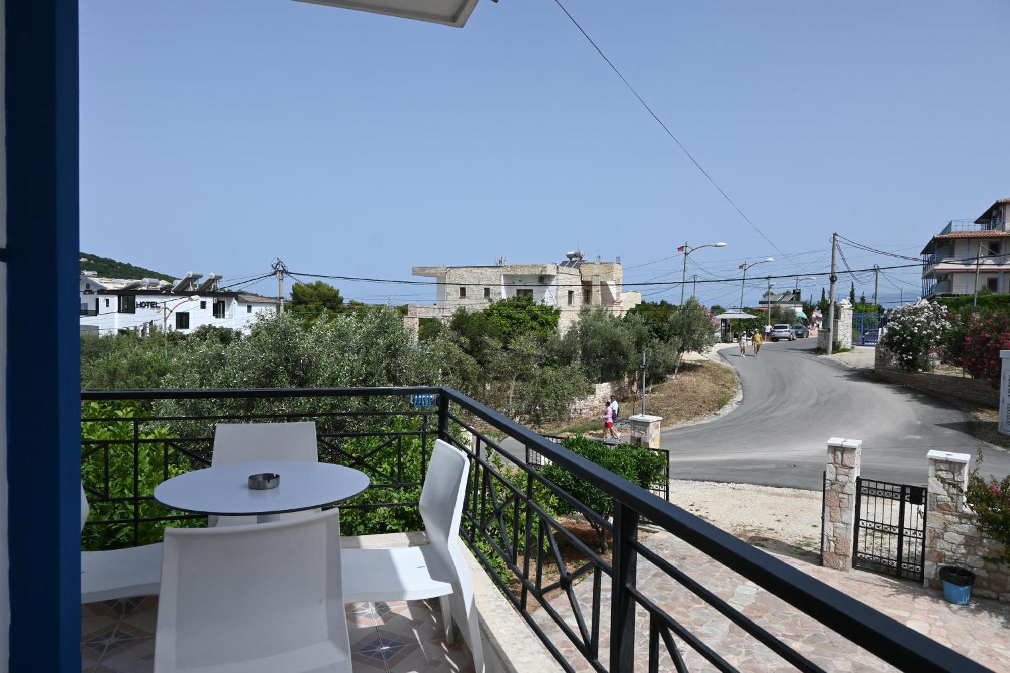 Guesthouse Vila Ari Ksamil Extérieur photo