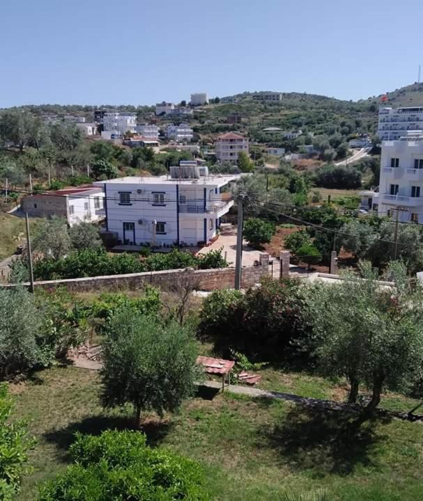 Guesthouse Vila Ari Ksamil Extérieur photo